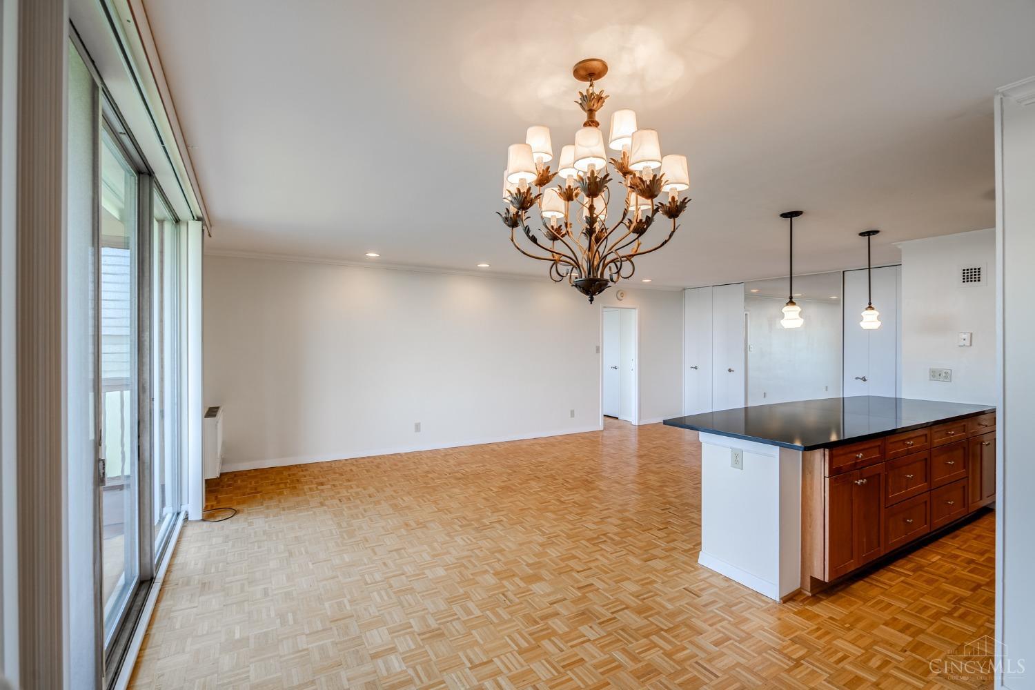 2324 Madison Road 1009