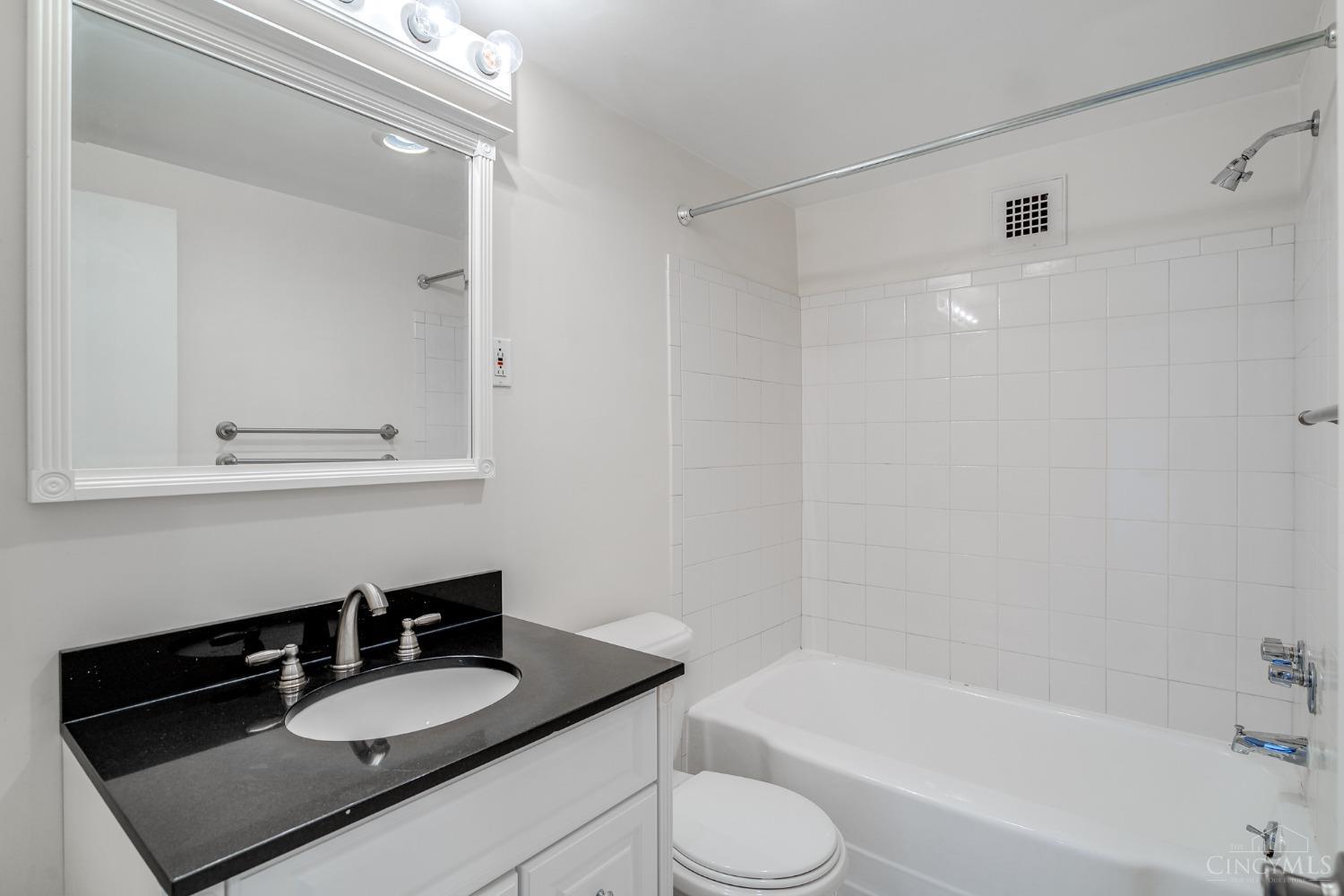 2324 Madison Road 1009