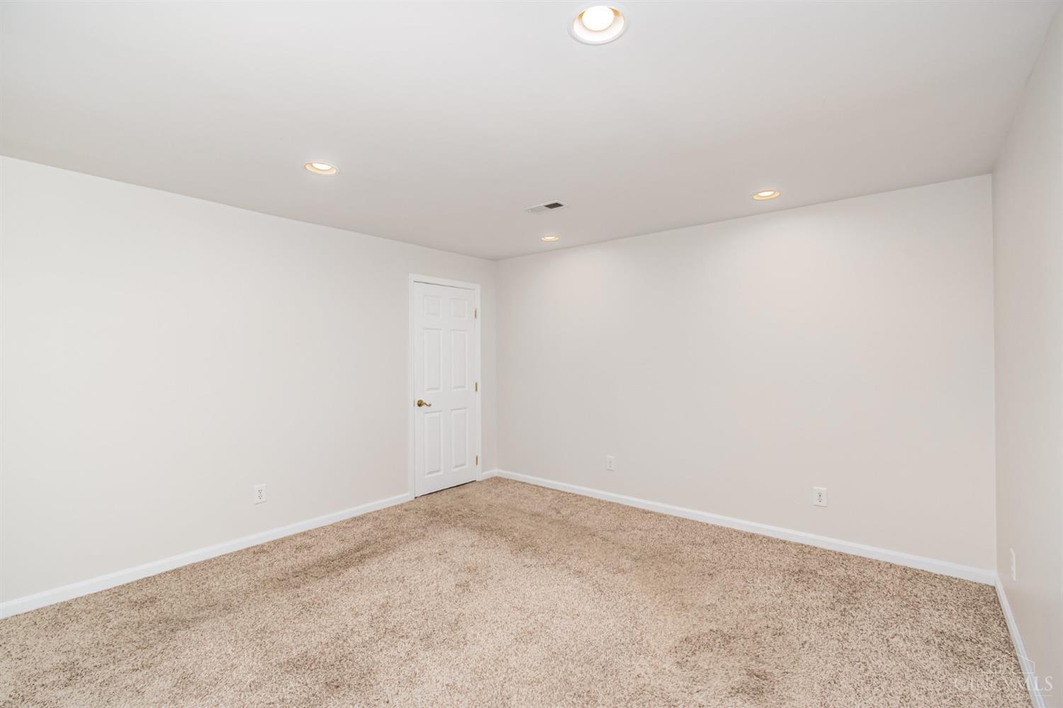 5459 Hanover Circle