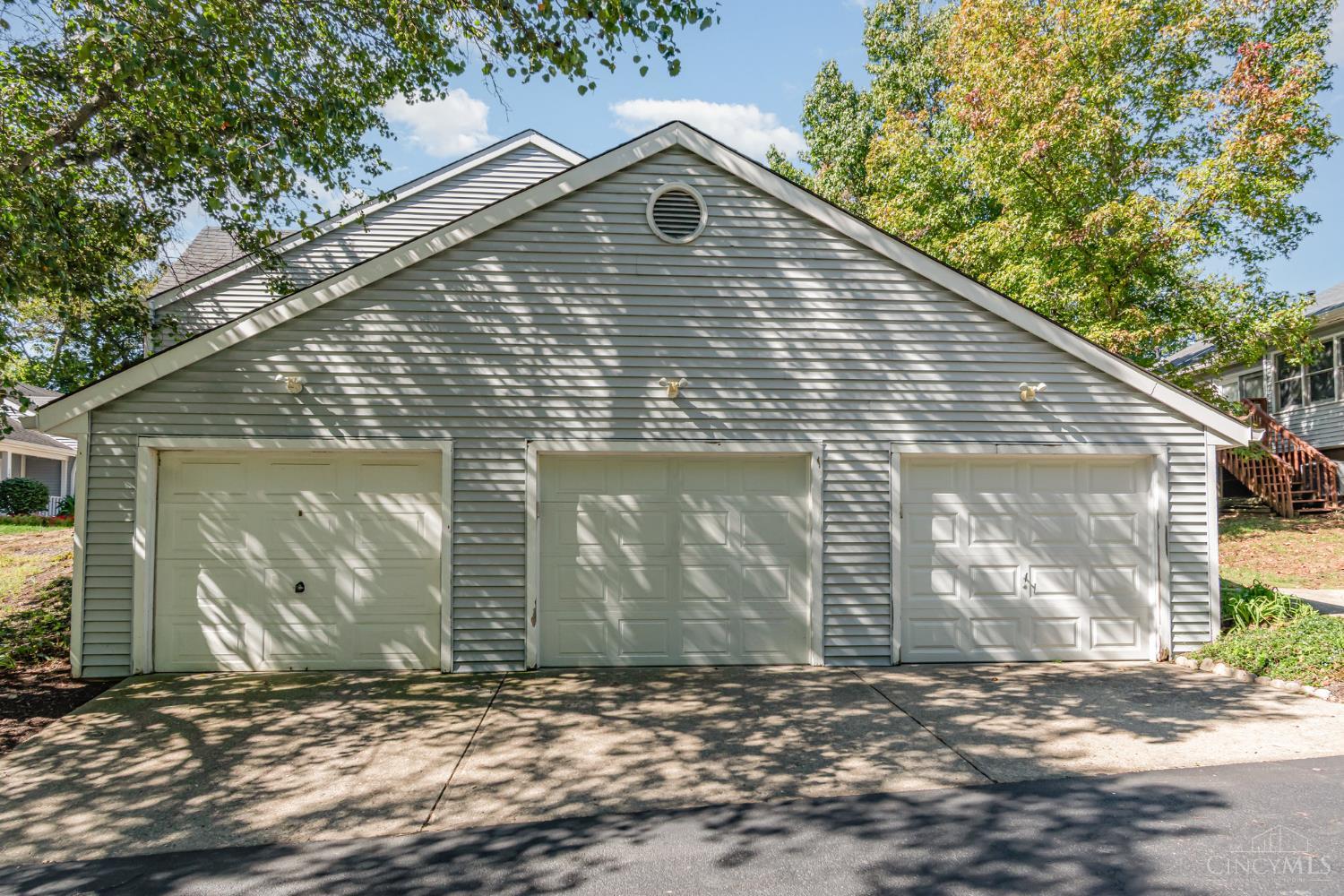 5459 Hanover Circle