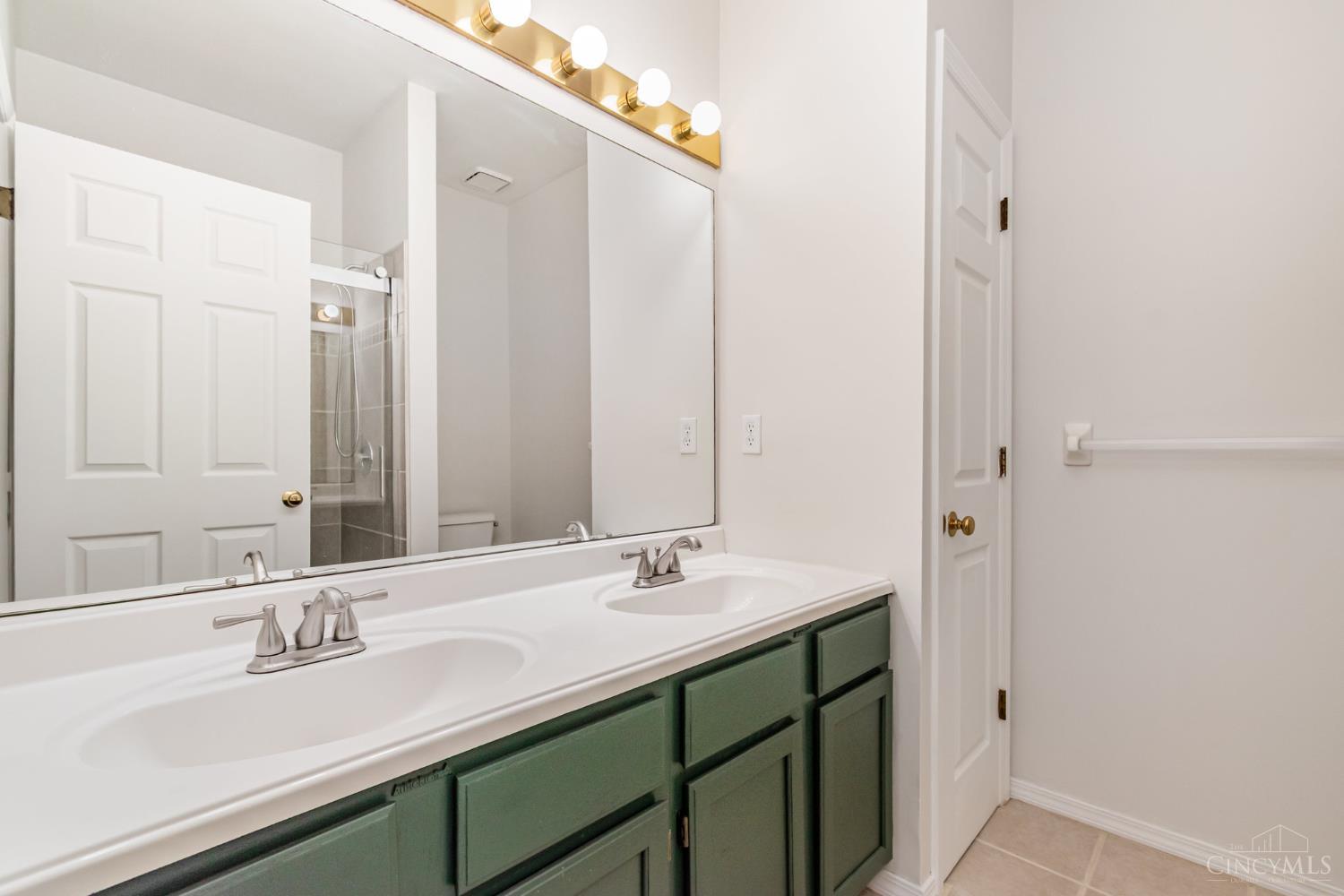 5459 Hanover Circle