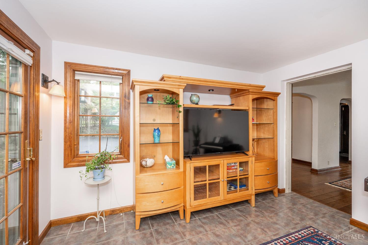 1927 Wilaray Terrace