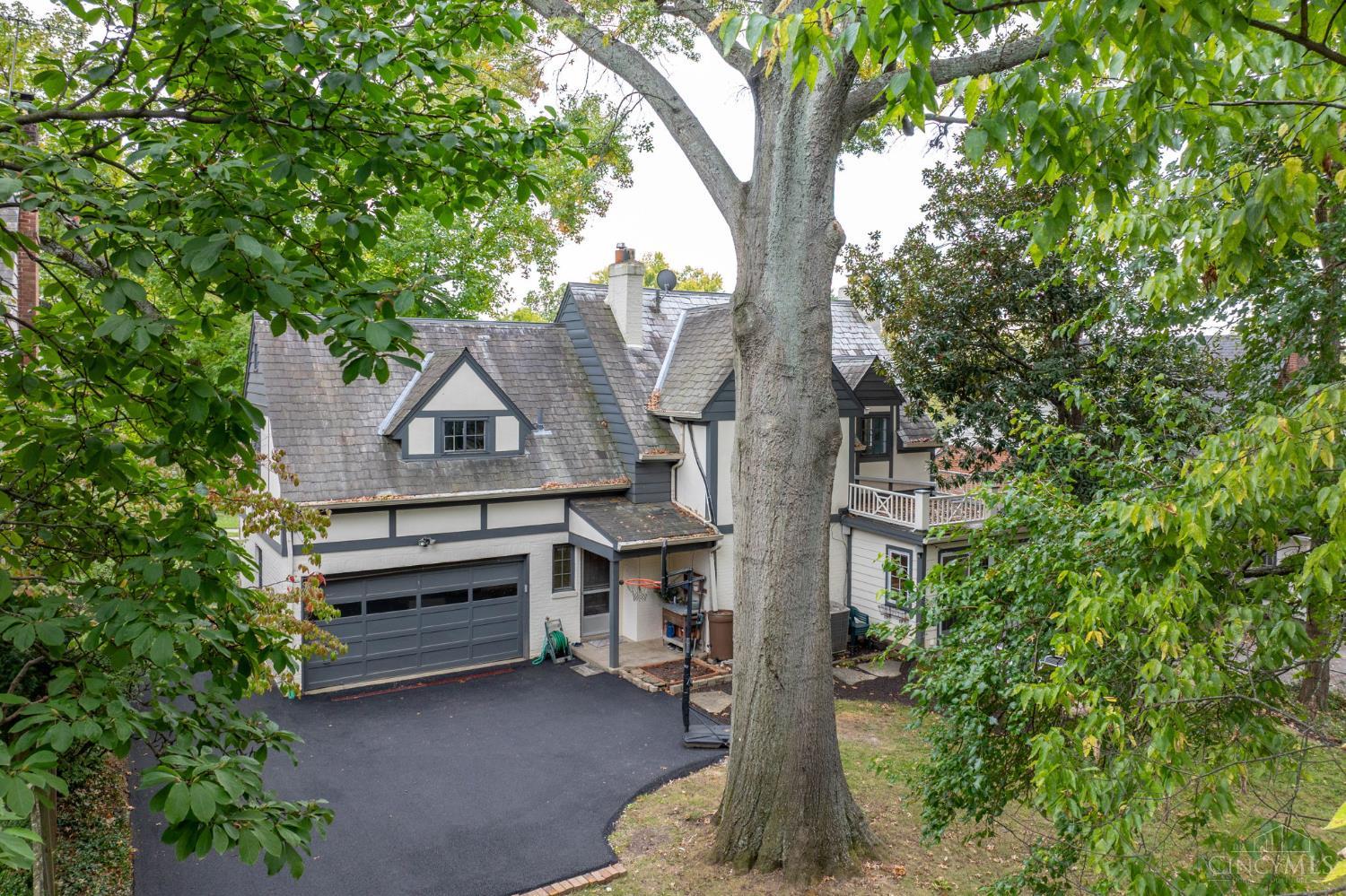 1927 Wilaray Terrace