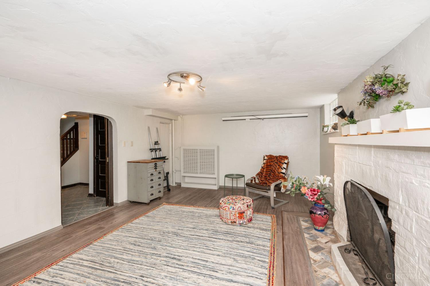 1927 Wilaray Terrace