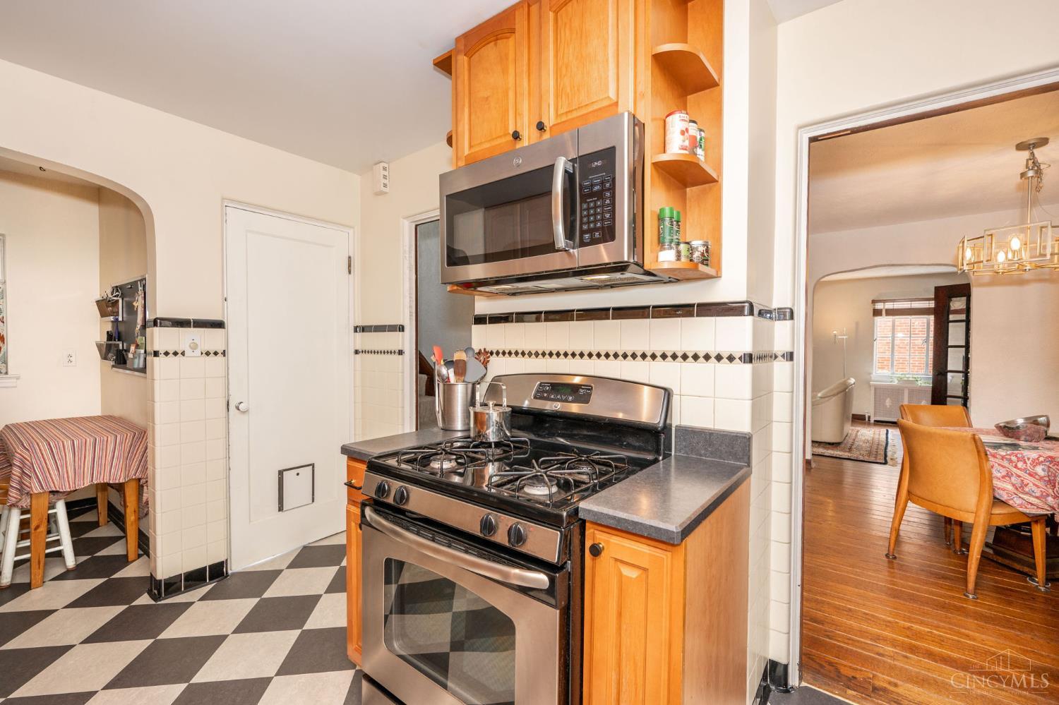 1927 Wilaray Terrace