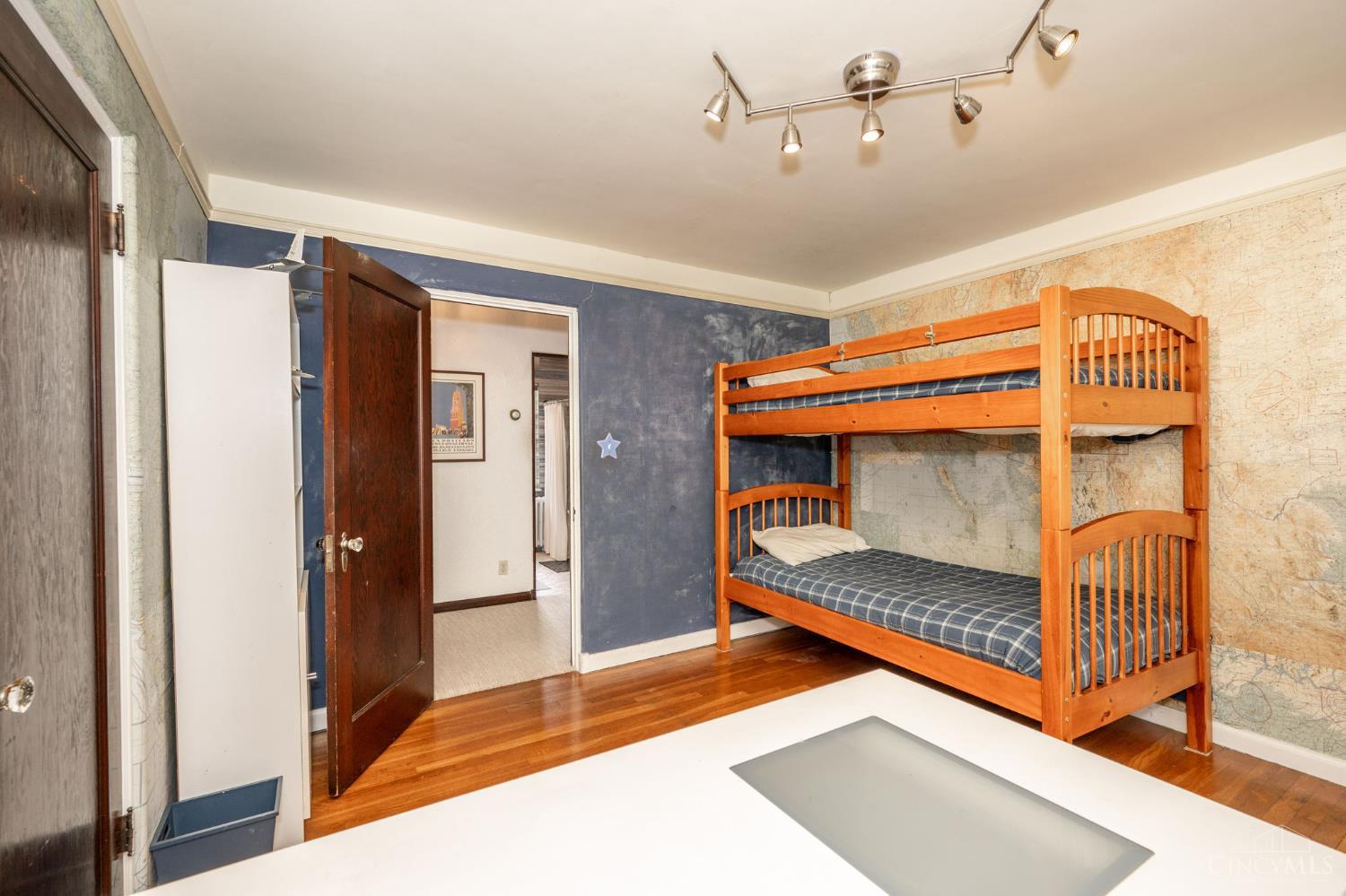 1927 Wilaray Terrace