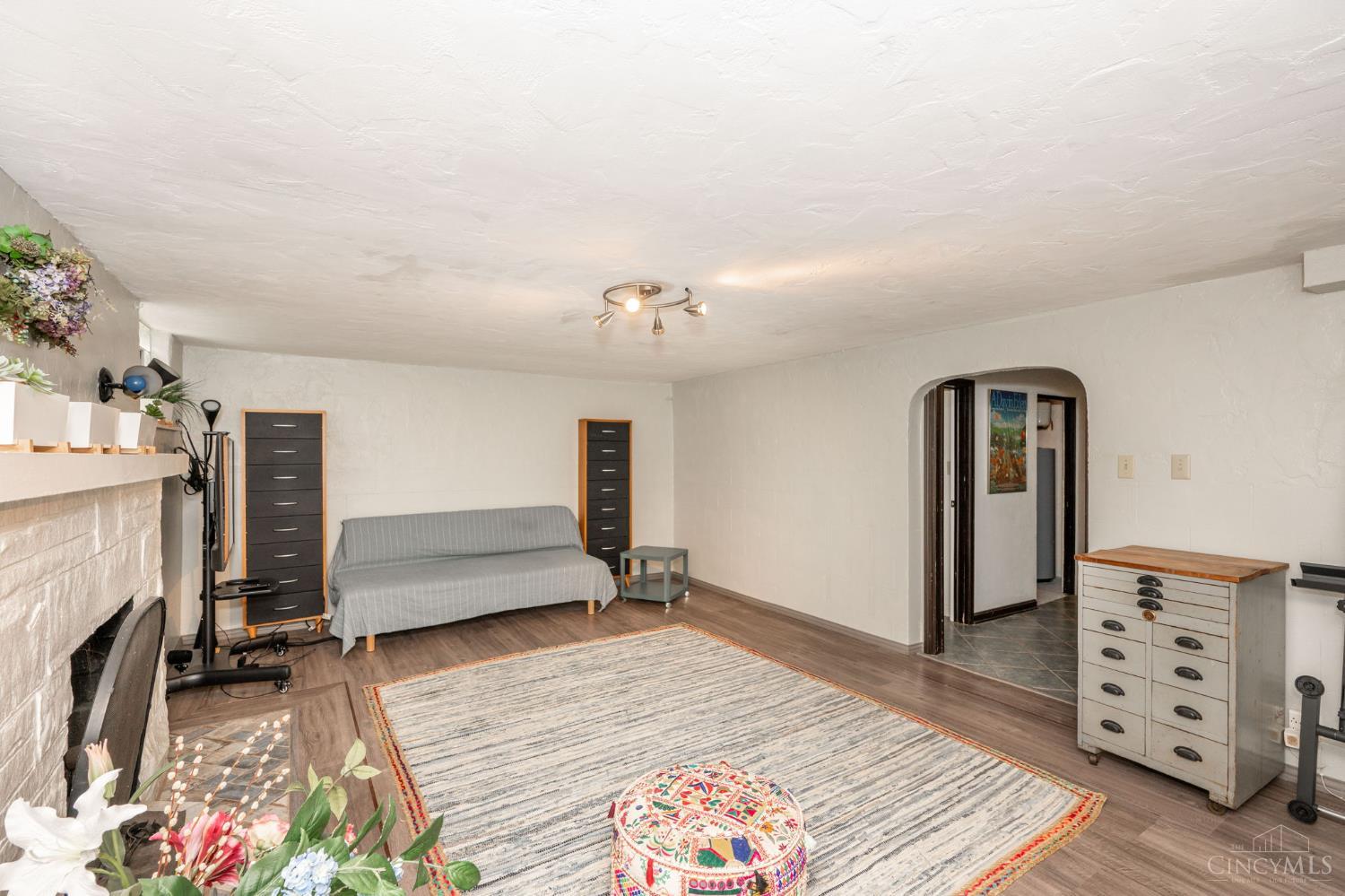 1927 Wilaray Terrace