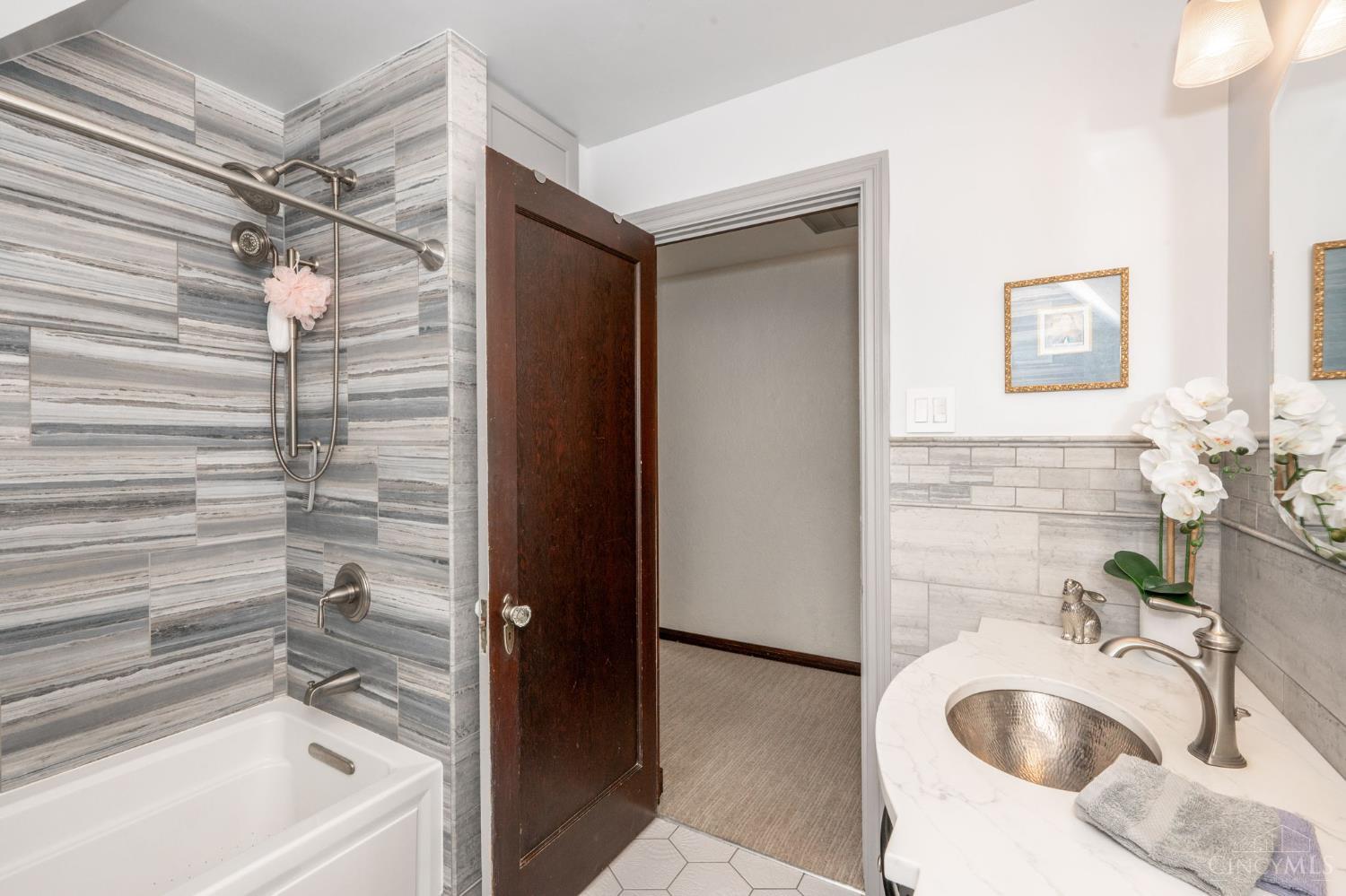 1927 Wilaray Terrace