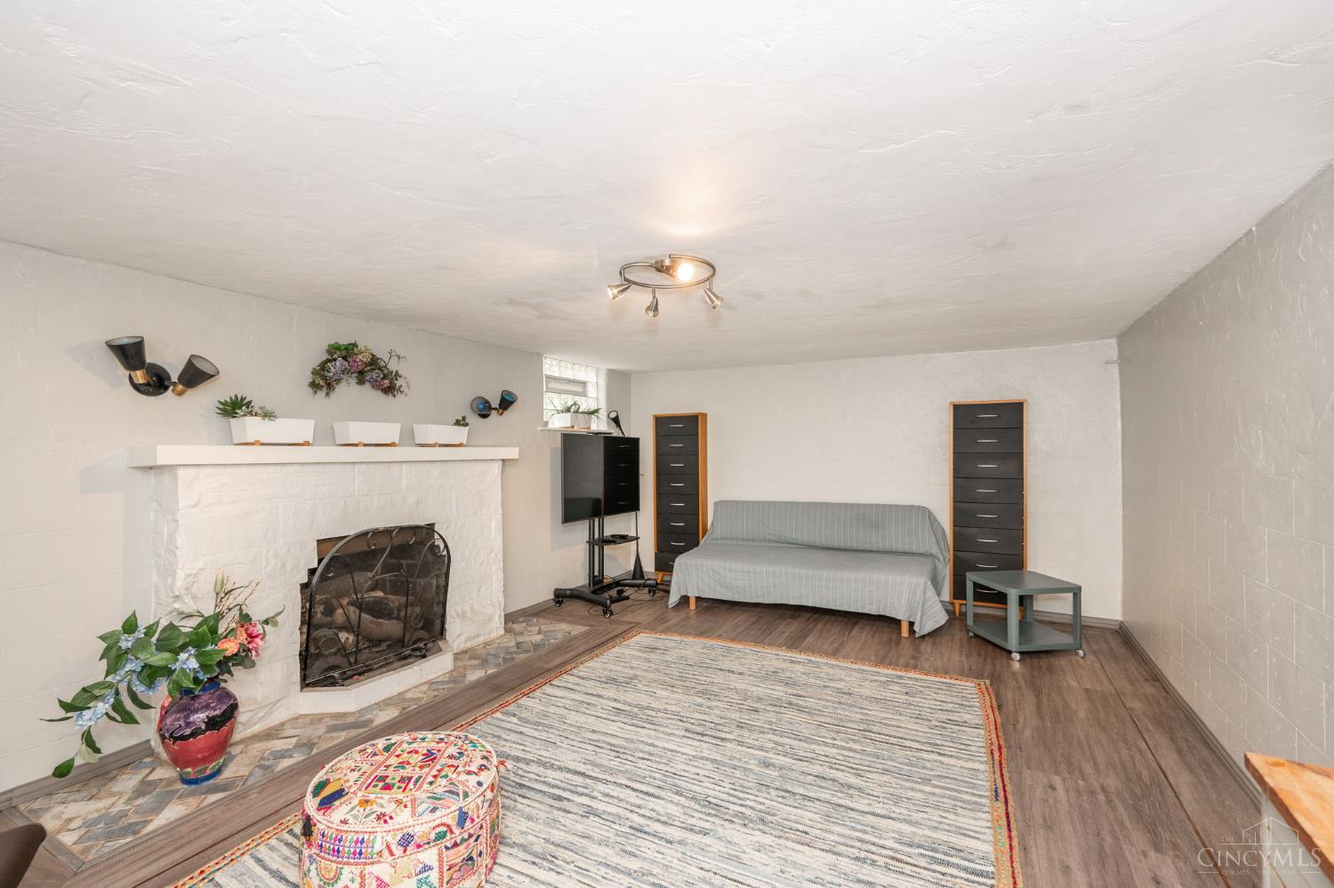 1927 Wilaray Terrace