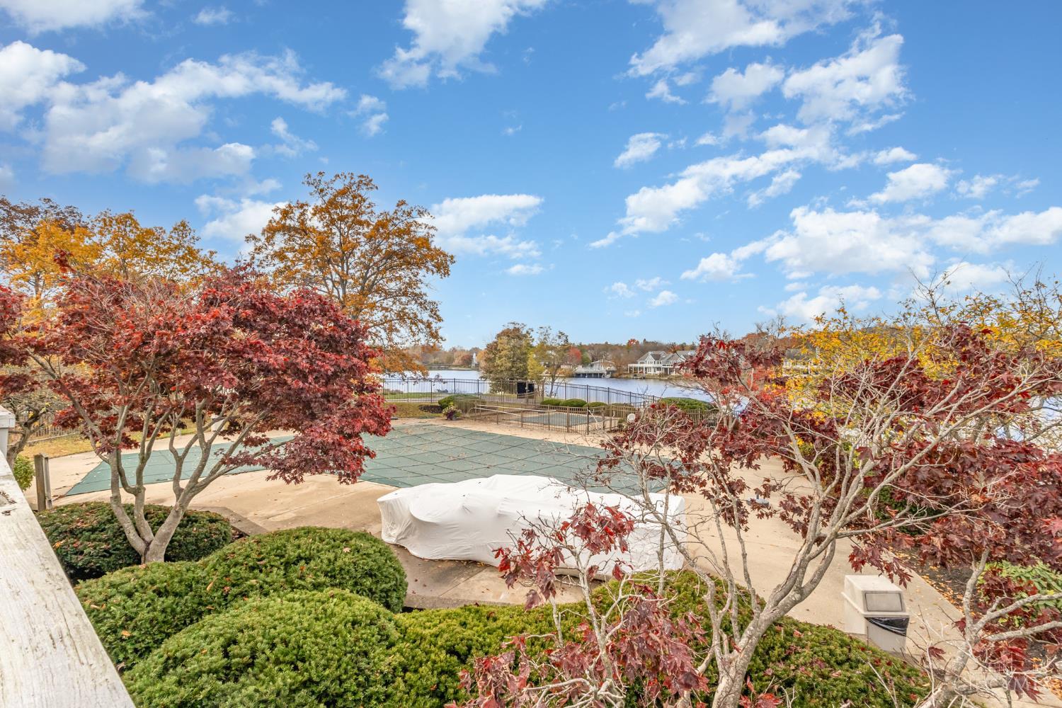 8126 Baywood Court