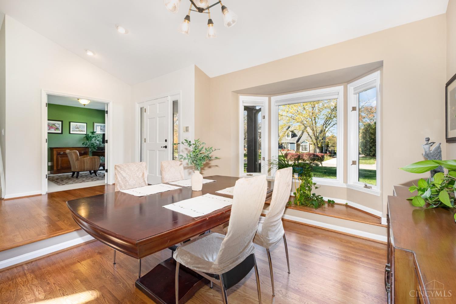 8126 Baywood Court
