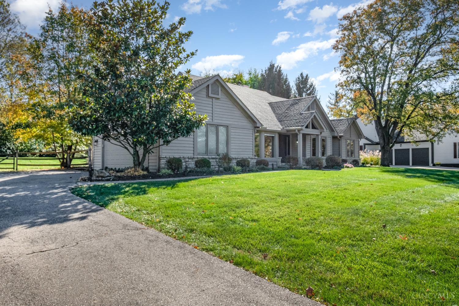 8126 Baywood Court
