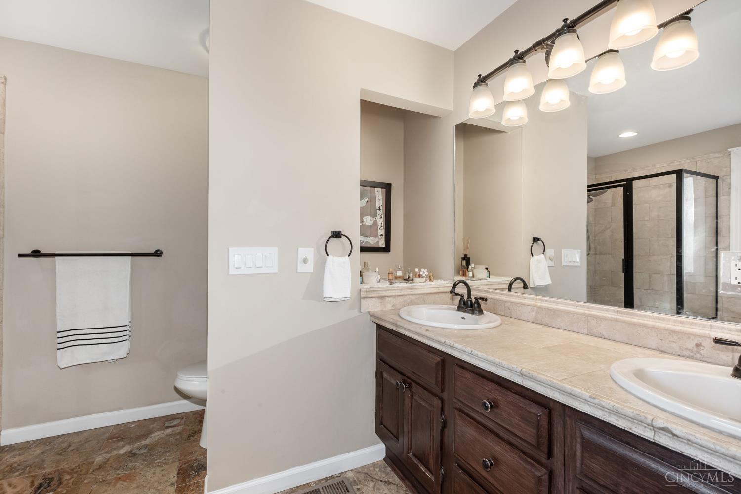 8126 Baywood Court
