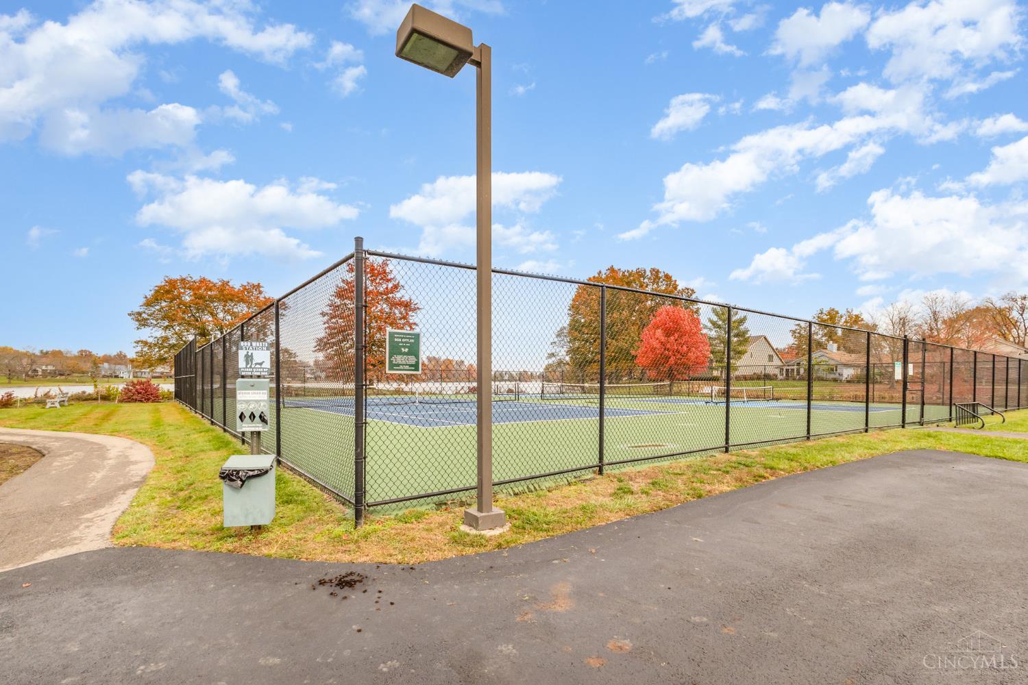 8126 Baywood Court