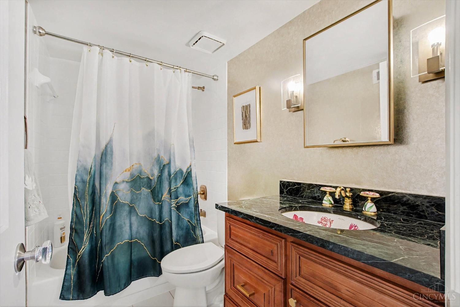 3304 Columbia Parkway 3