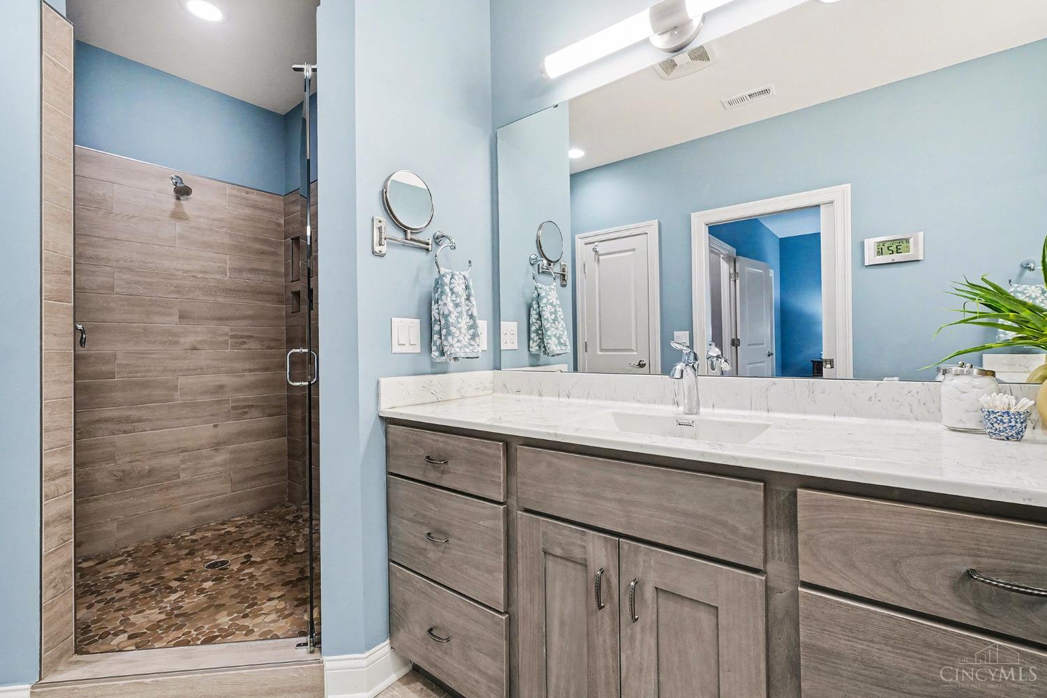 2734 Cleinview Avenue