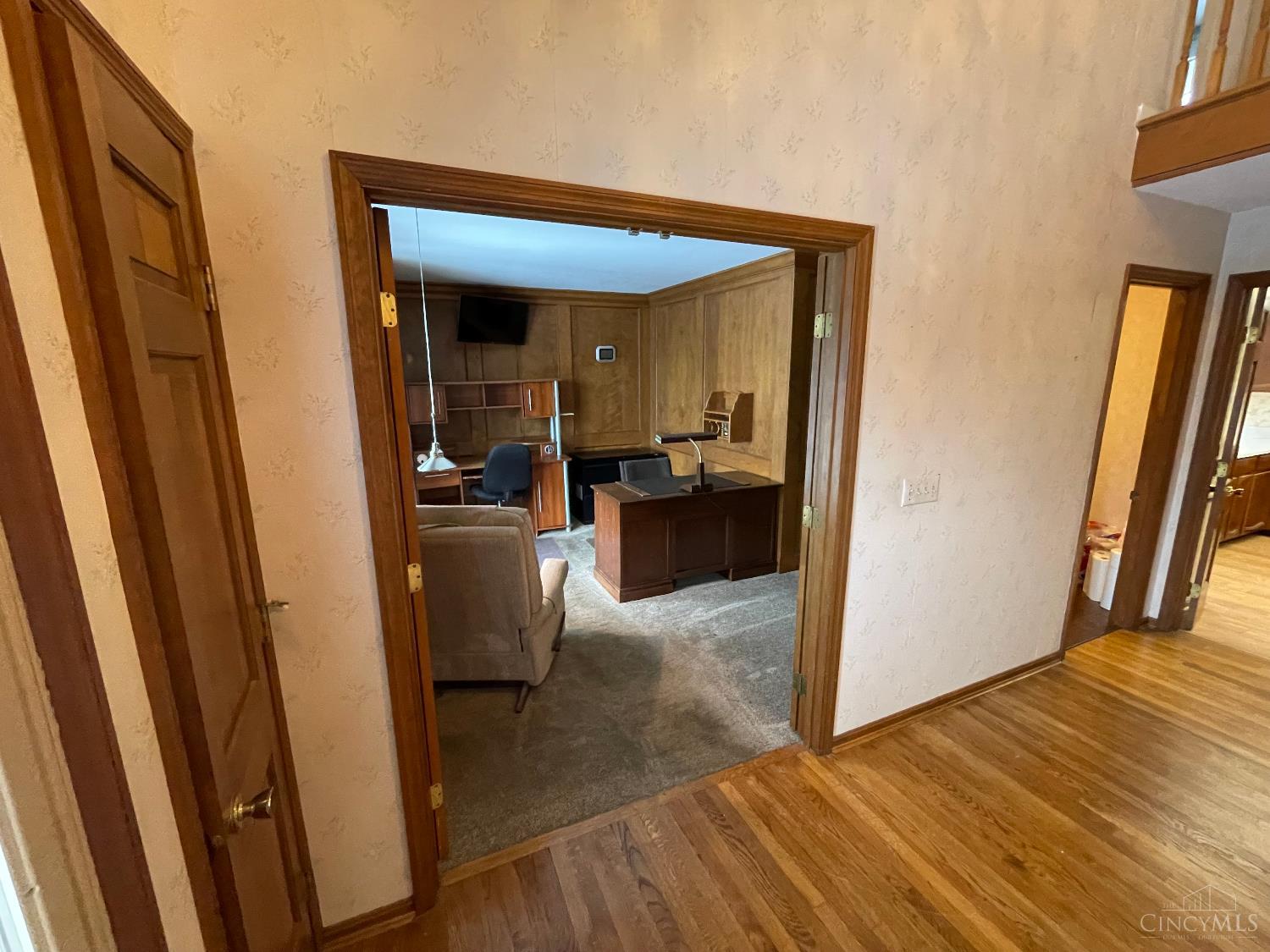 5547 Hubble Road