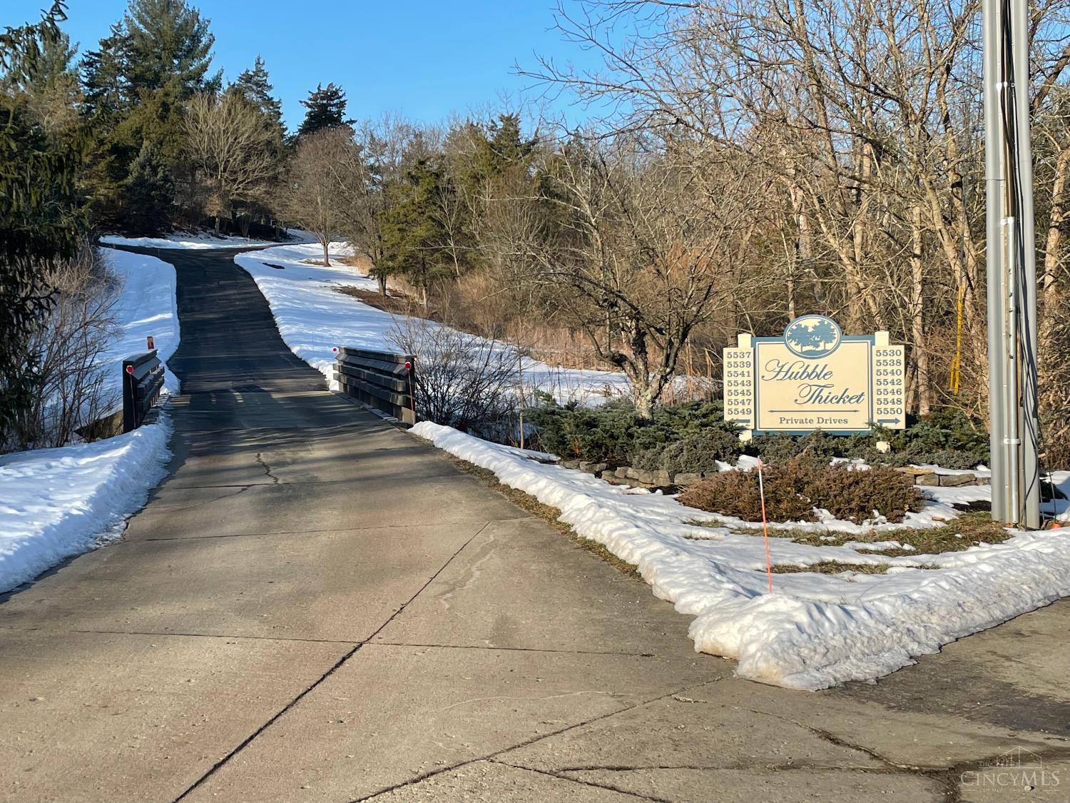 5547 Hubble Road