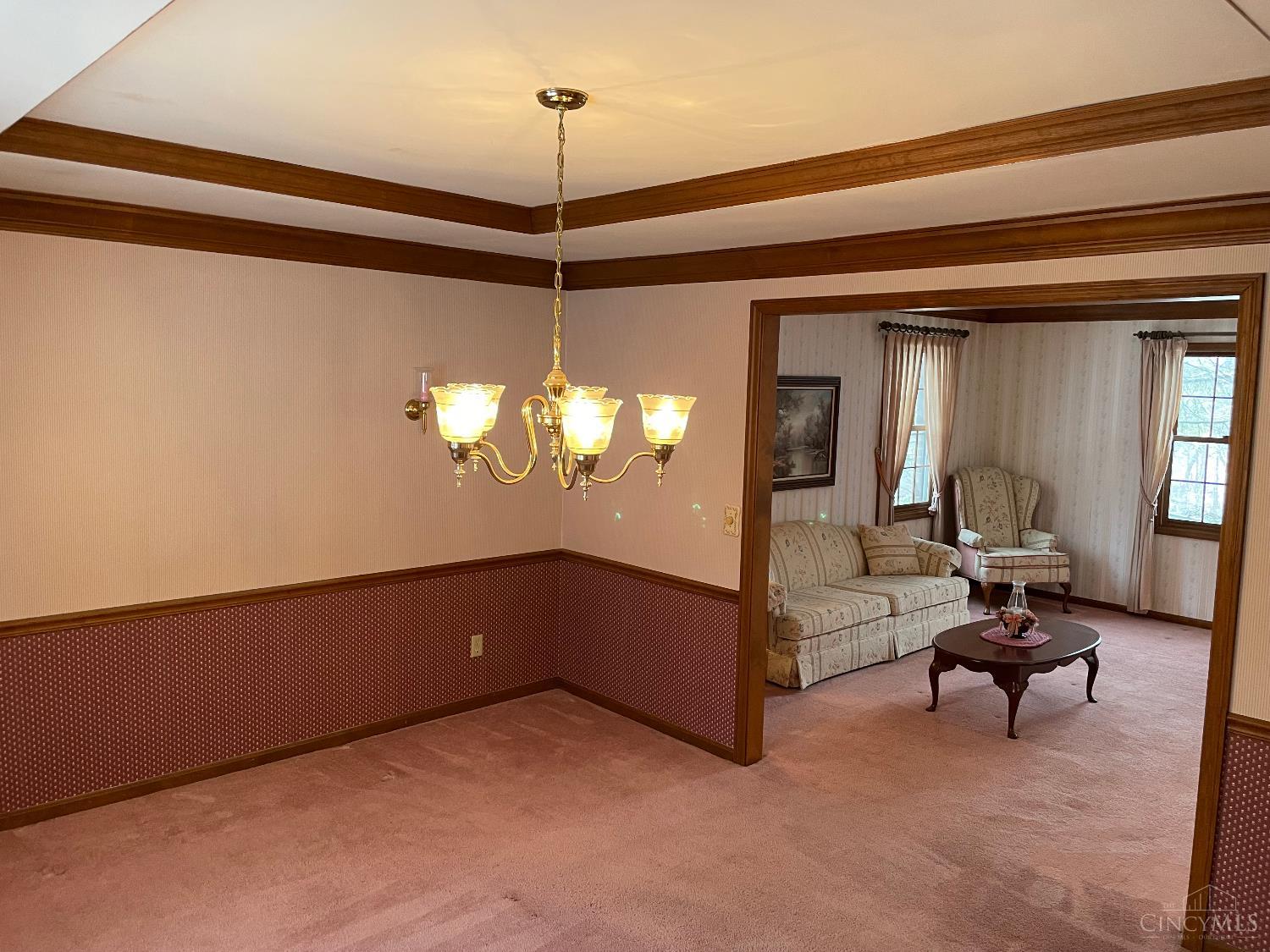 5547 Hubble Road