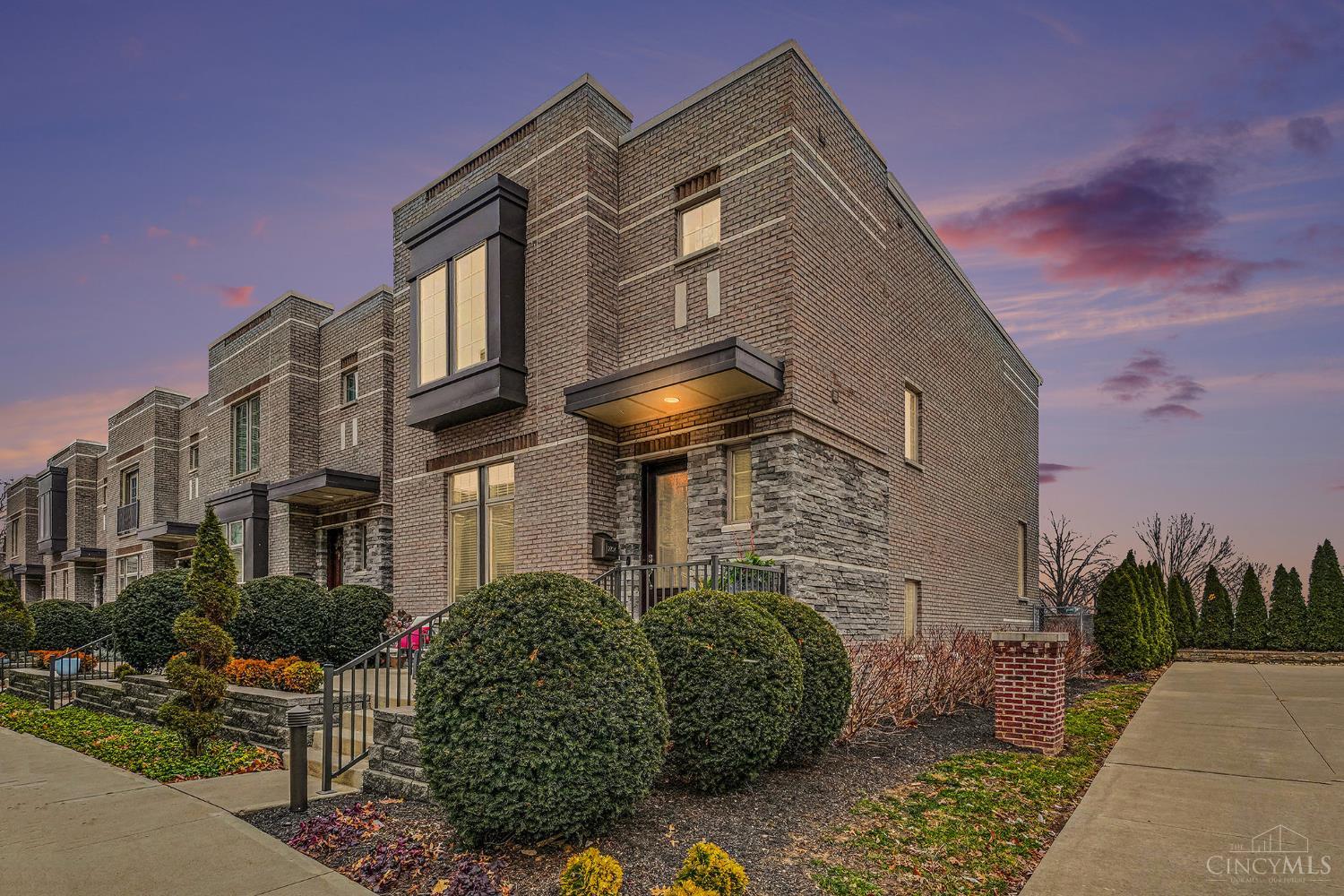 2734 Cleinview Avenue