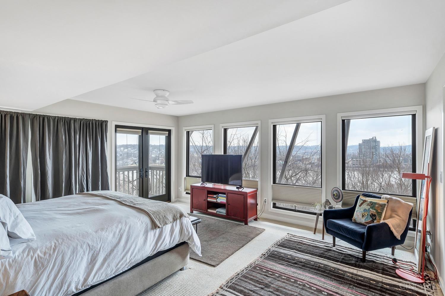 987 Hill Street