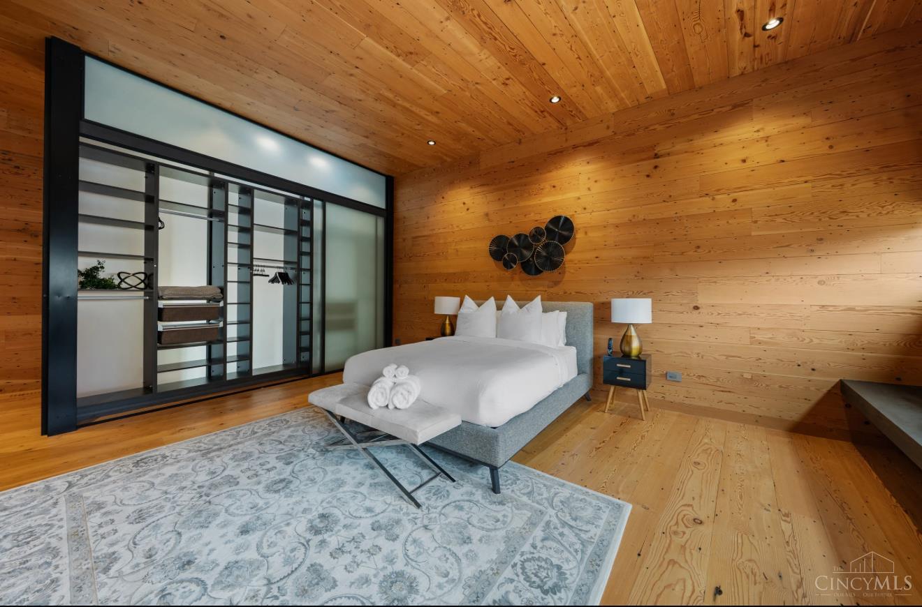 1059 Celestial Street