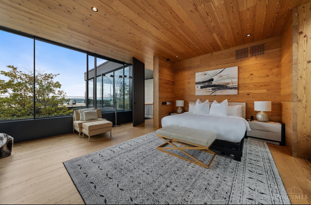 1059 Celestial Street