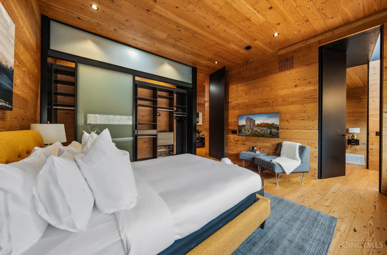 1059 Celestial Street