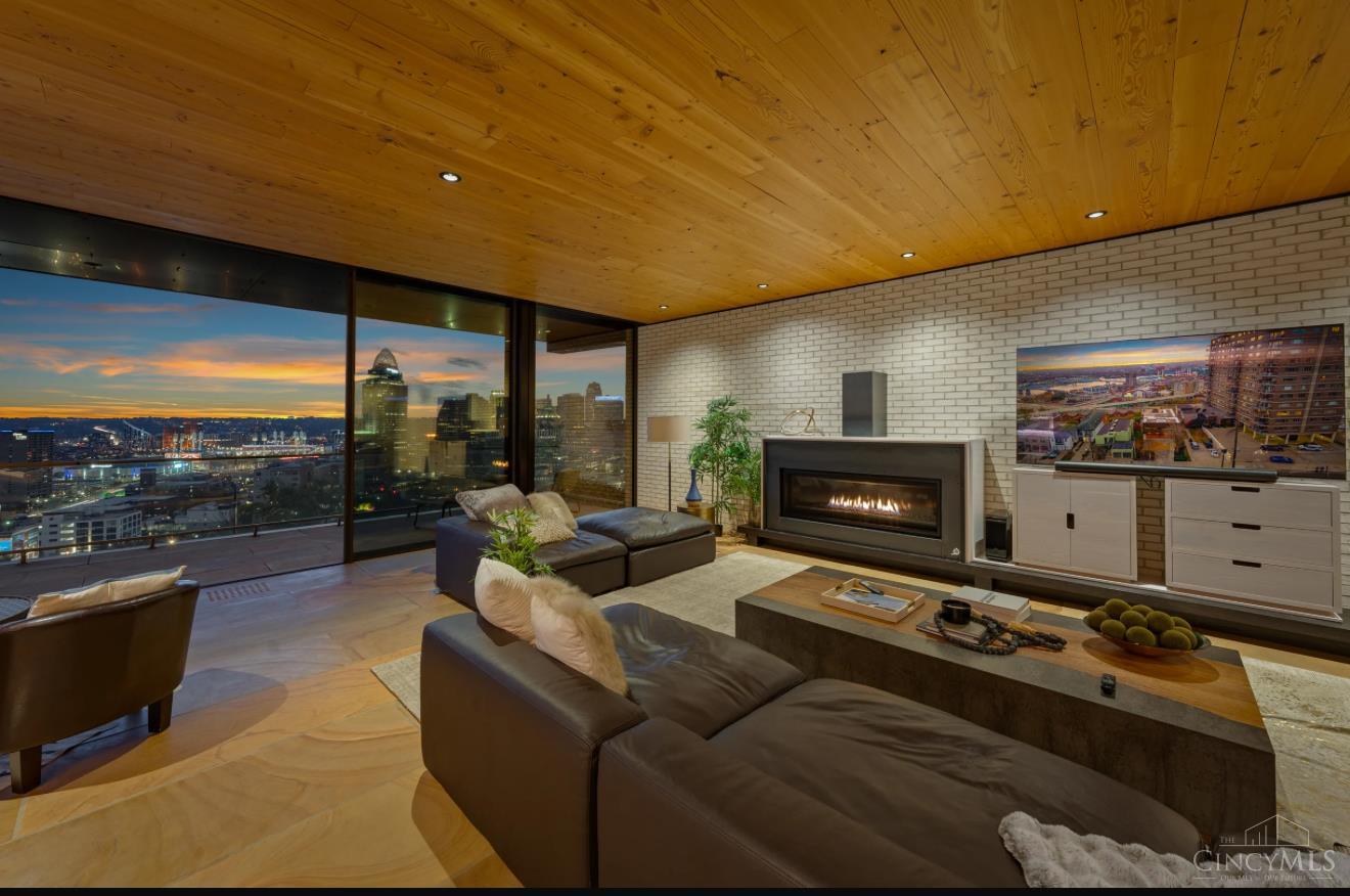 1059 Celestial Street