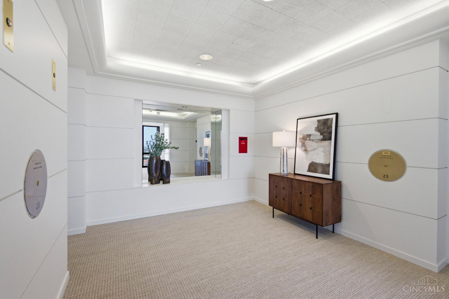 1201 Edgecliff Place 1230