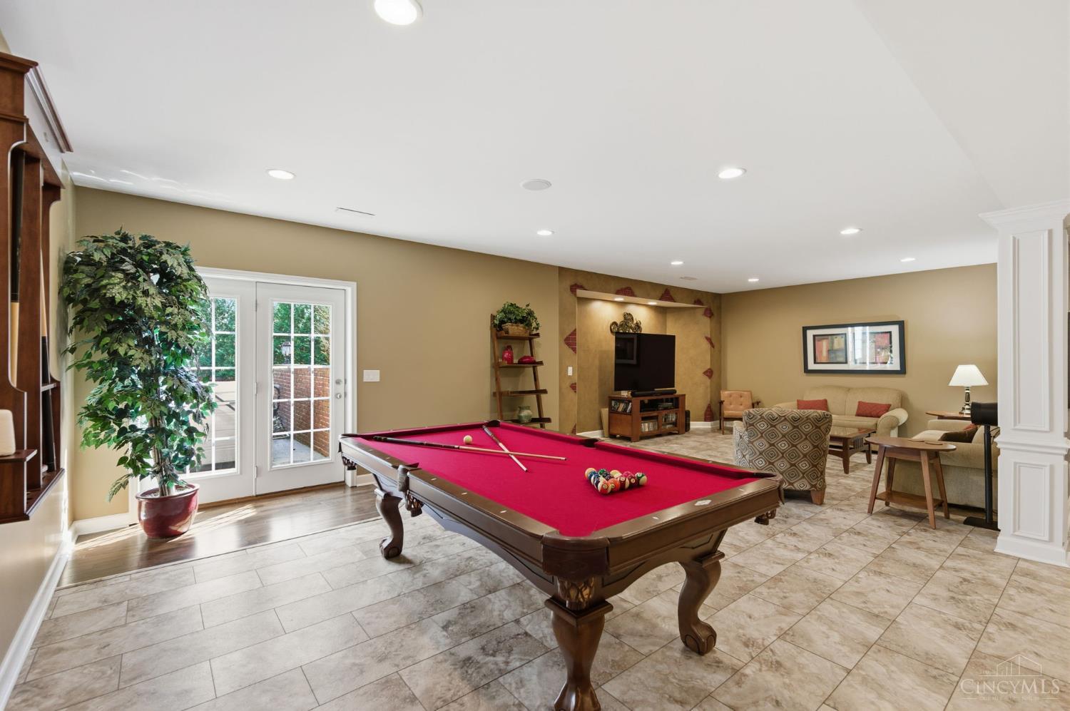 7452 Overglen Drive