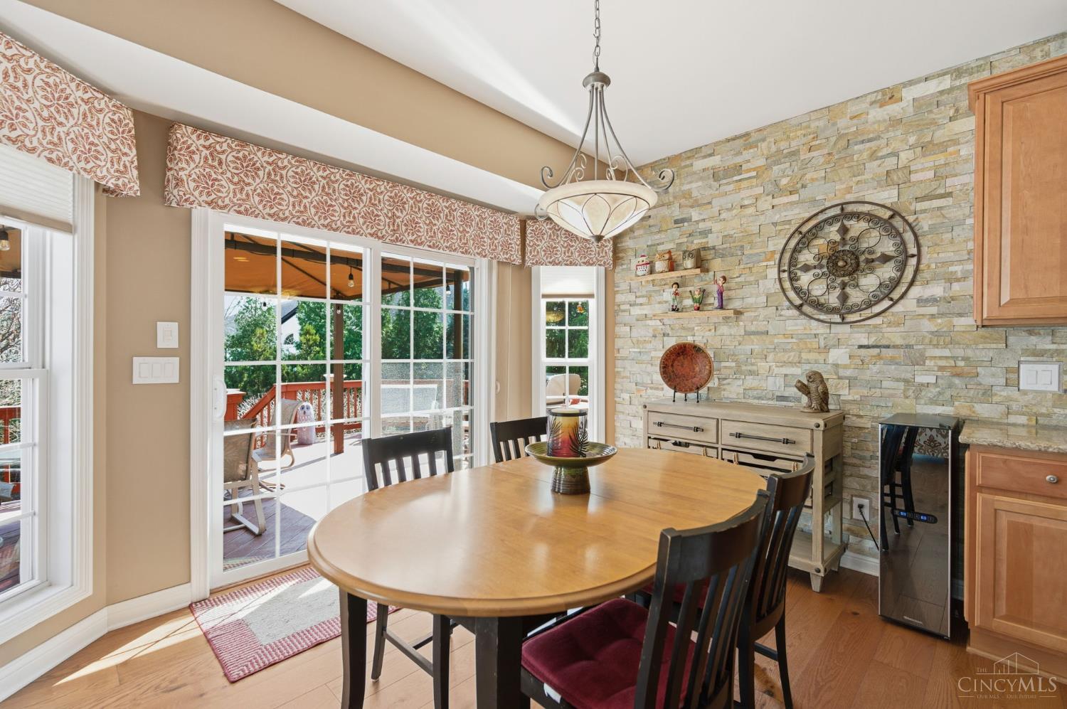7452 Overglen Drive