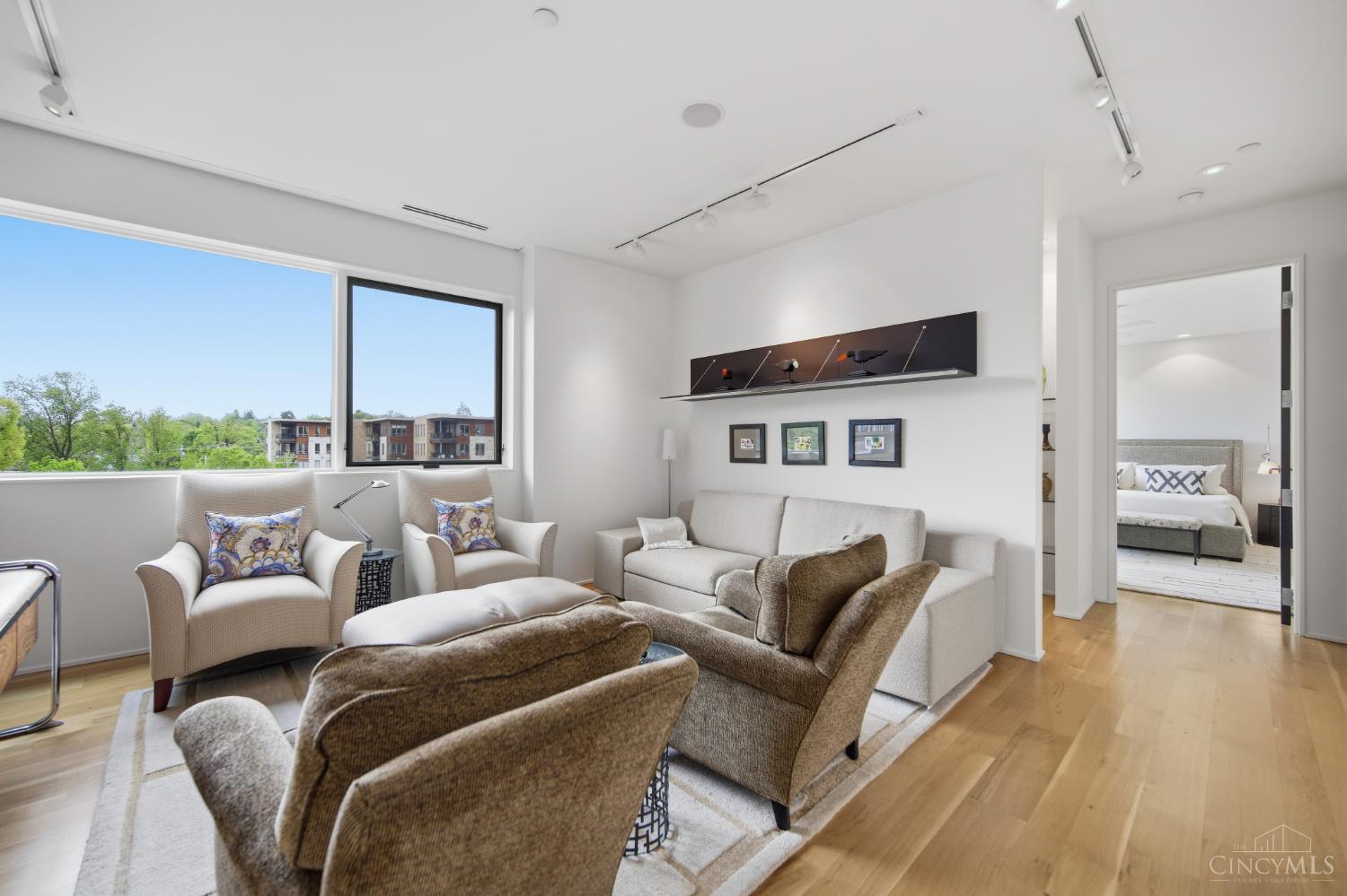 2801 Erie Avenue 302