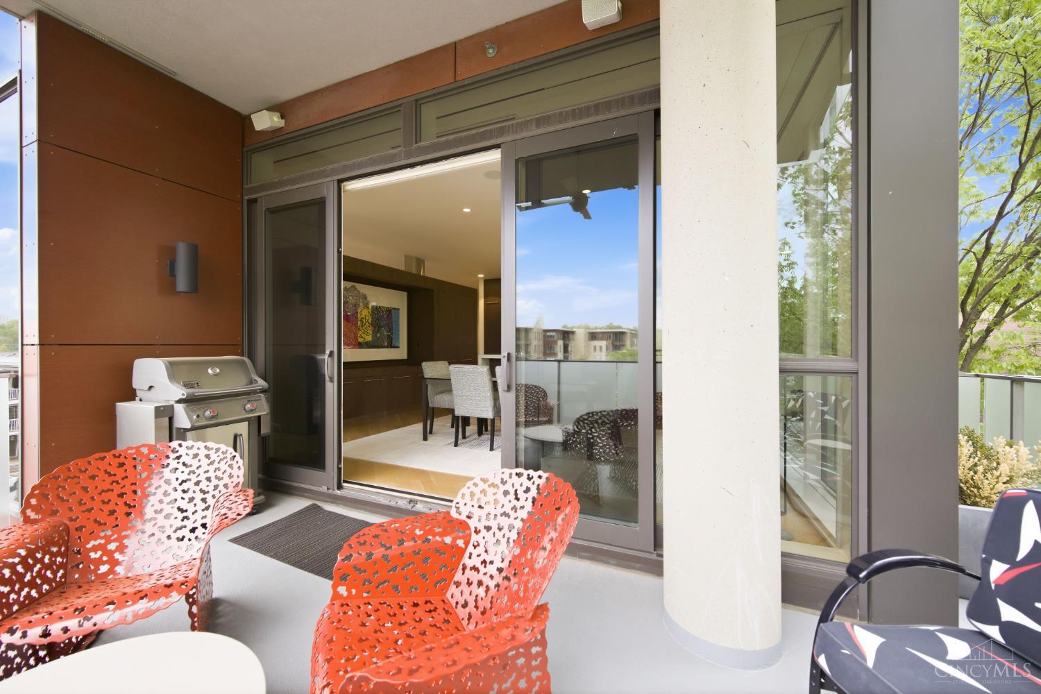 2801 Erie Avenue 302