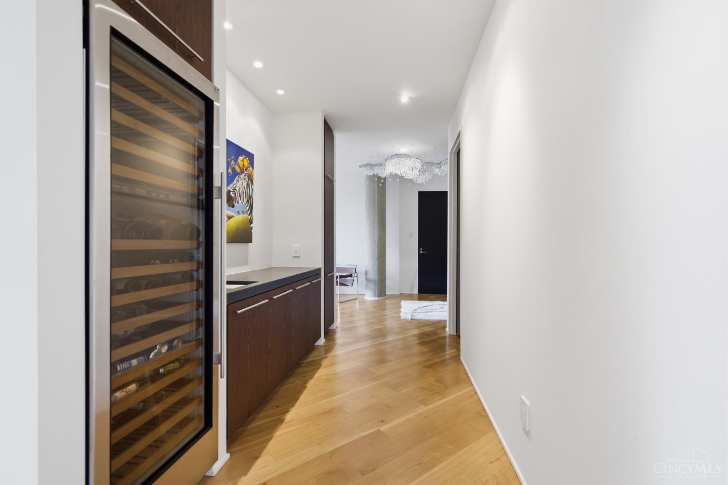 2801 Erie Avenue 302