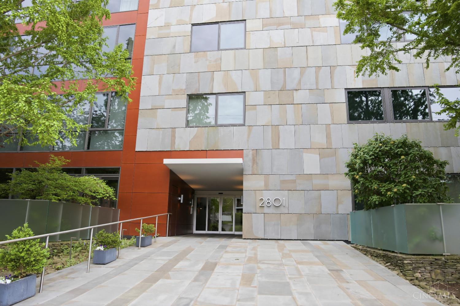 2801 Erie Avenue 302