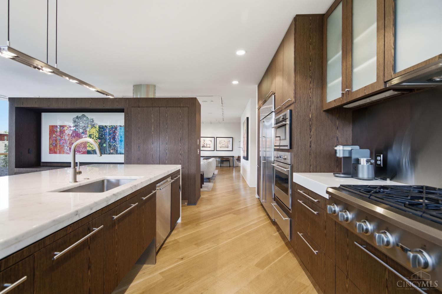 2801 Erie Avenue 302