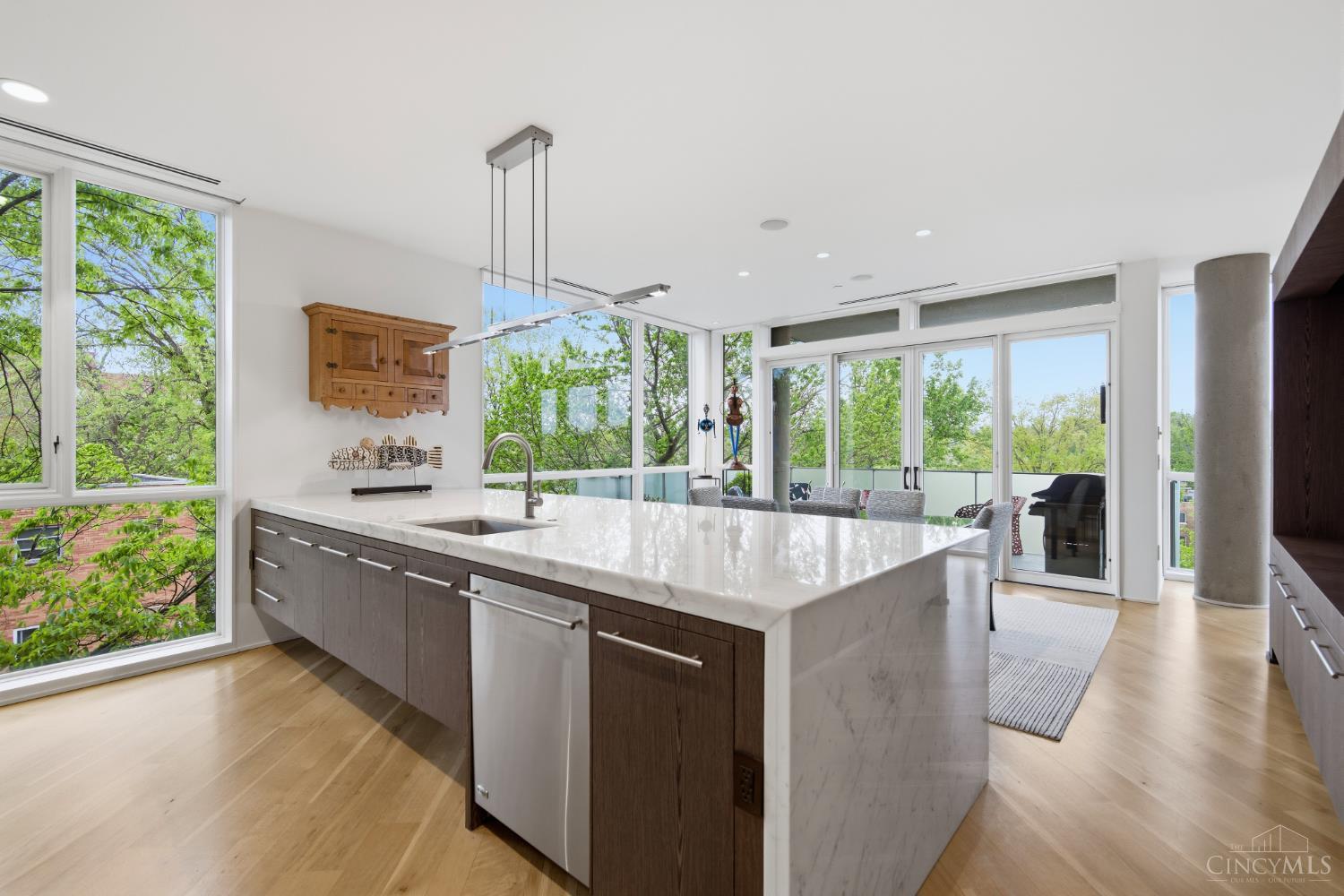 2801 Erie Avenue 302