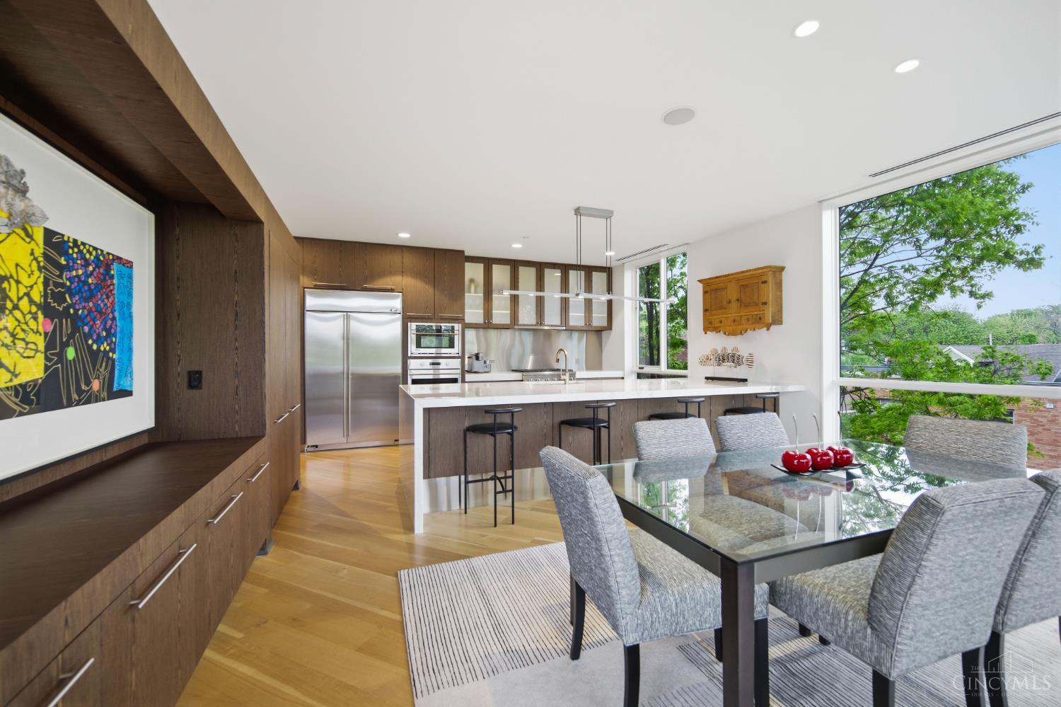 2801 Erie Avenue 302