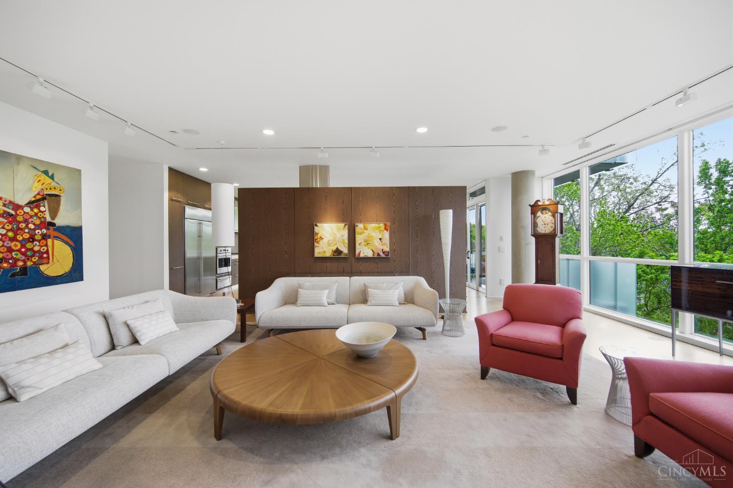 2801 Erie Avenue 302