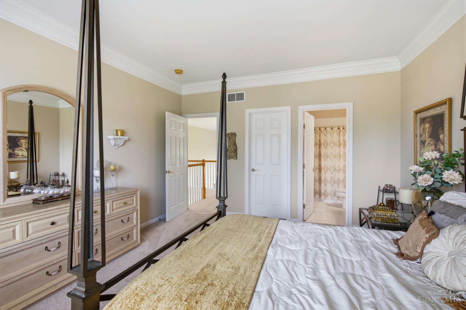 4296 MacKenzie Court