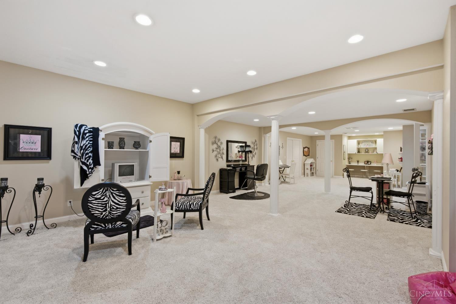 4296 MacKenzie Court