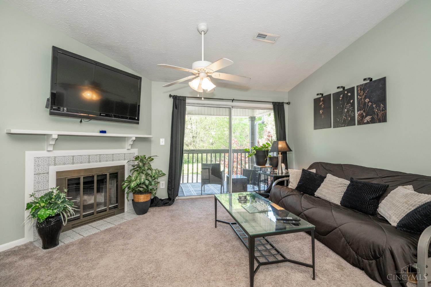 5984 Meadowcreek Drive 9