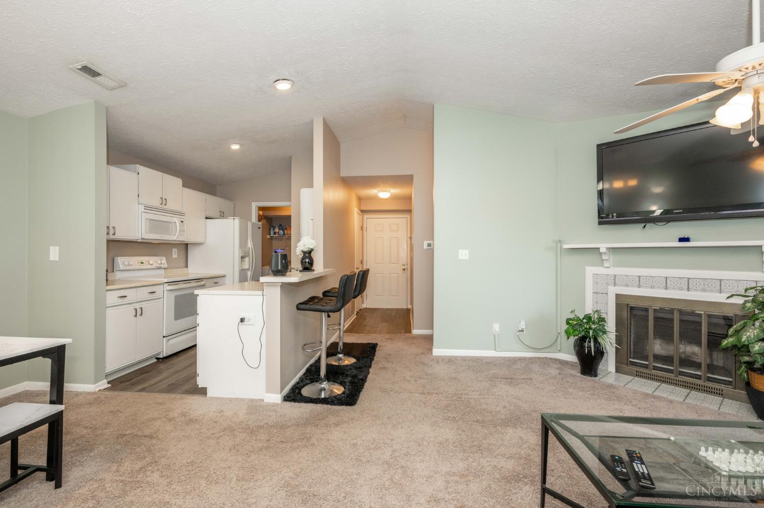 5984 Meadowcreek Drive 9