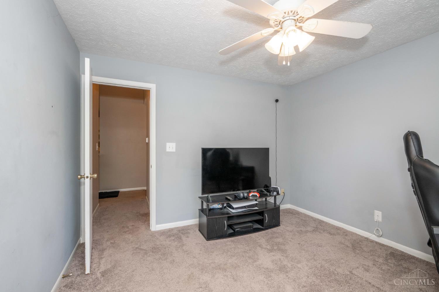 5984 Meadowcreek Drive 9