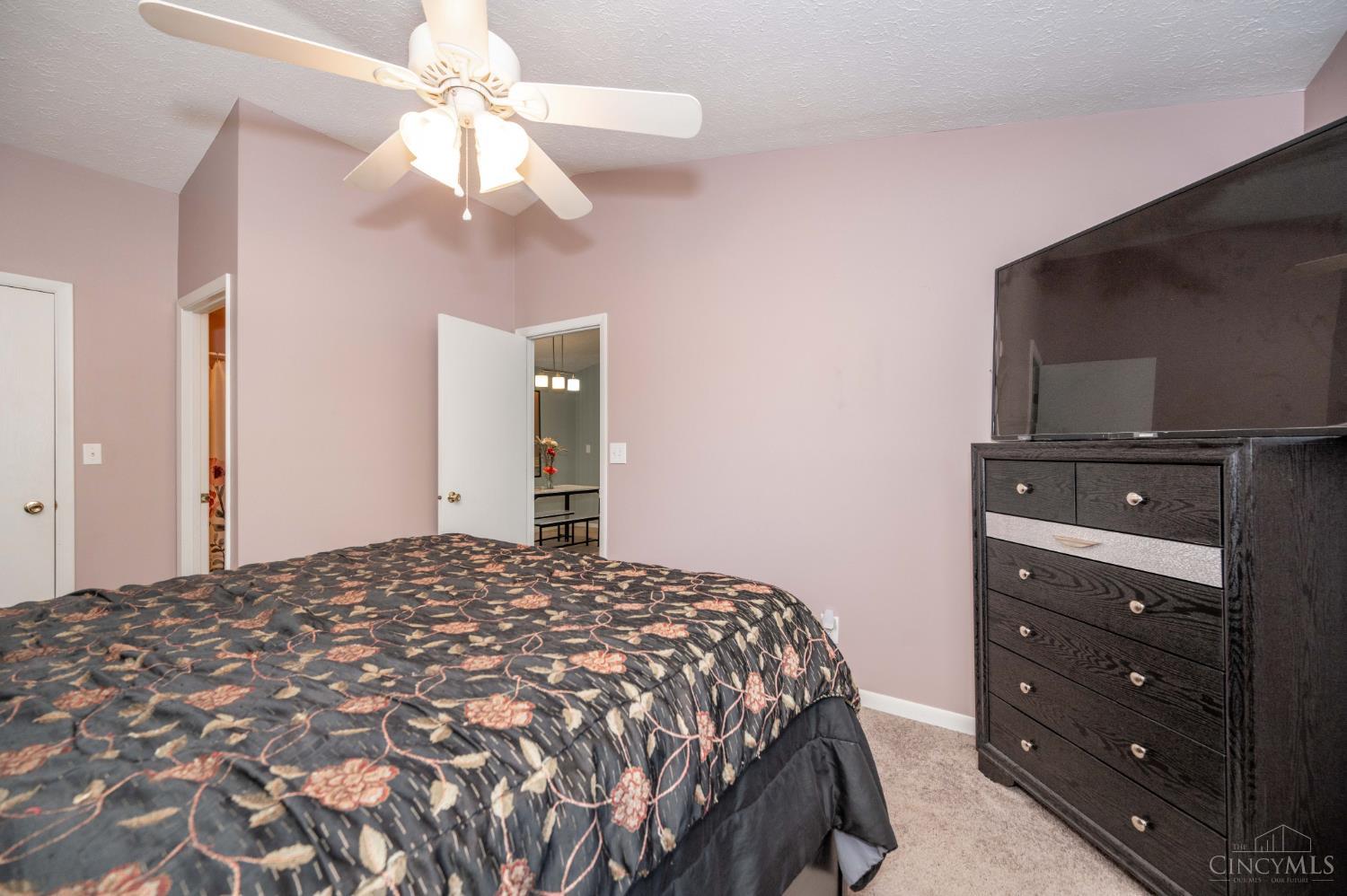 5984 Meadowcreek Drive 9