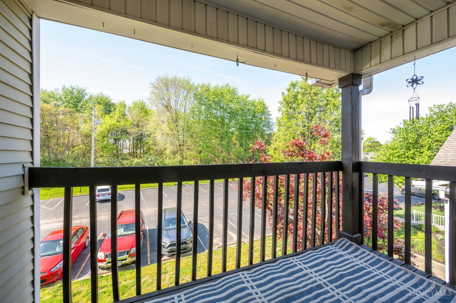 5984 Meadowcreek Drive 9