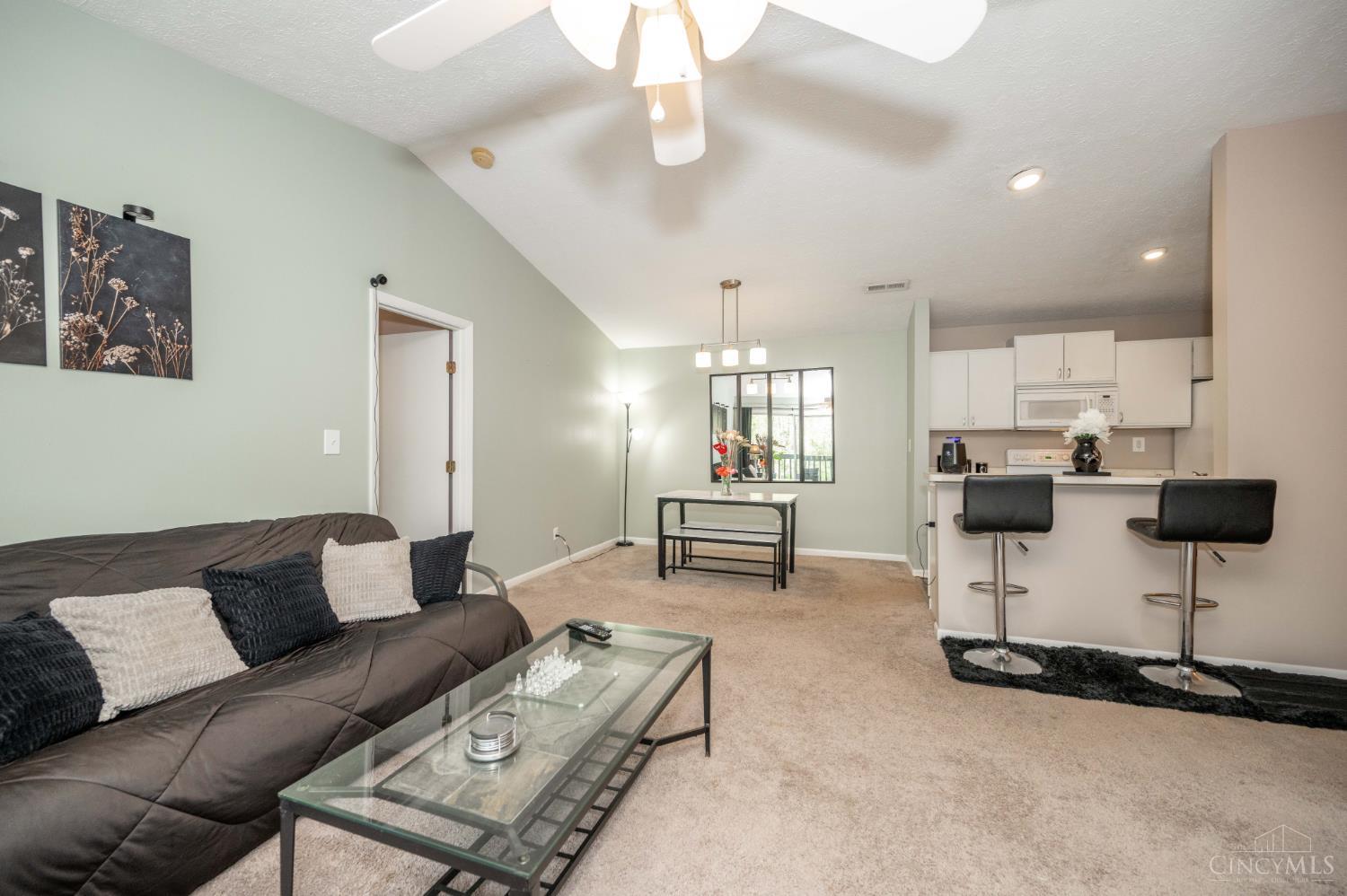 5984 Meadowcreek Drive 9