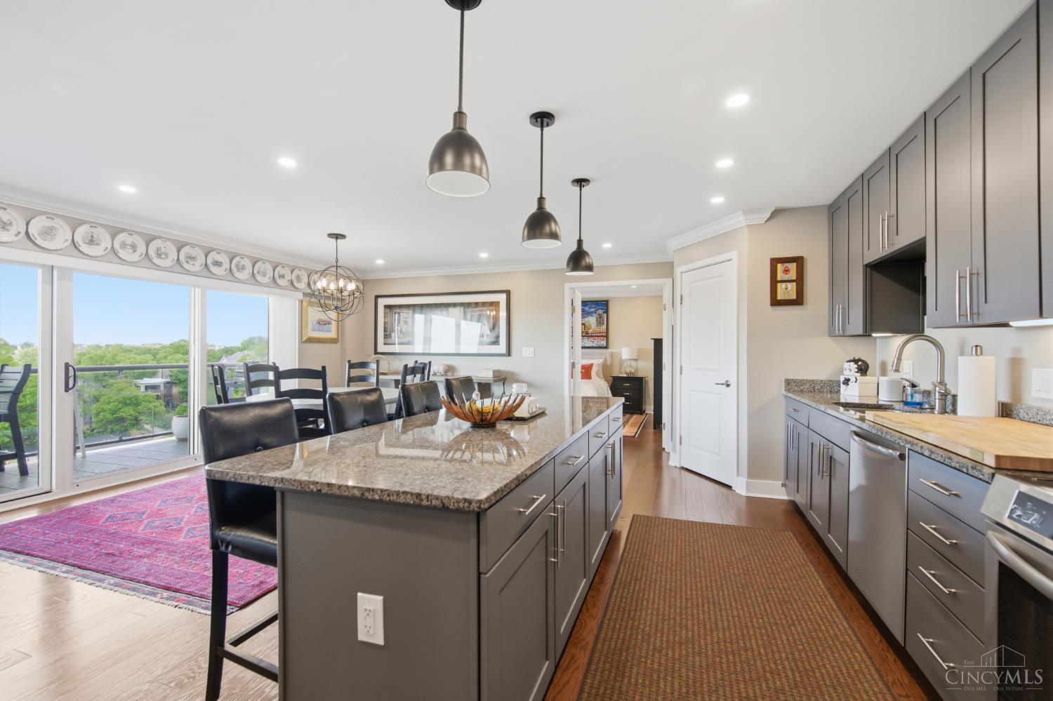 2200 Victory Parkway 1504