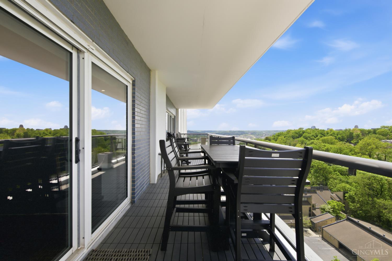 2200 Victory Parkway 1504